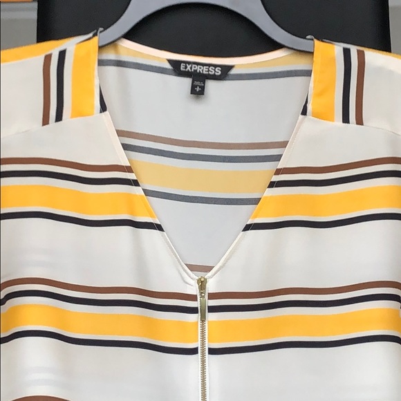 Express Top - Picture 2 of 3